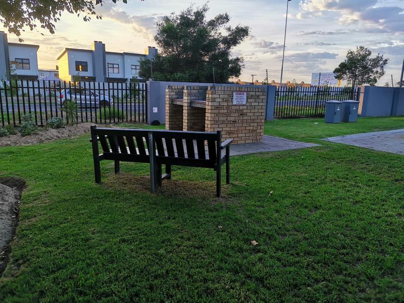 2 Bedroom Property for Sale in Viking Village Western Cape